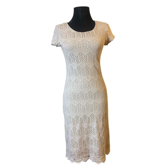 DE Collection Nude Short Sleeve Knit Dress - Picture 2 of 14